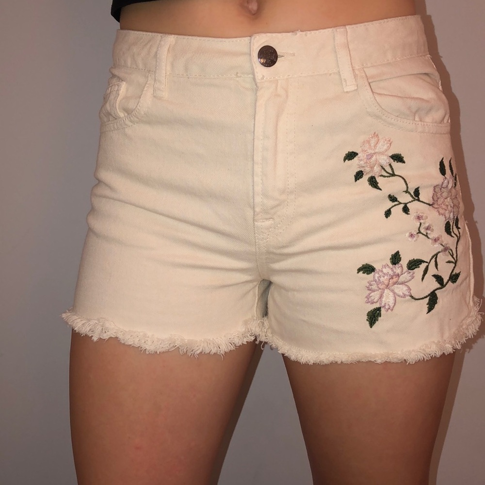 Flowery shorts🌸